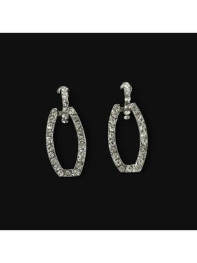 Delicate Clear crystal Earrings in Silver Tone 🆕
